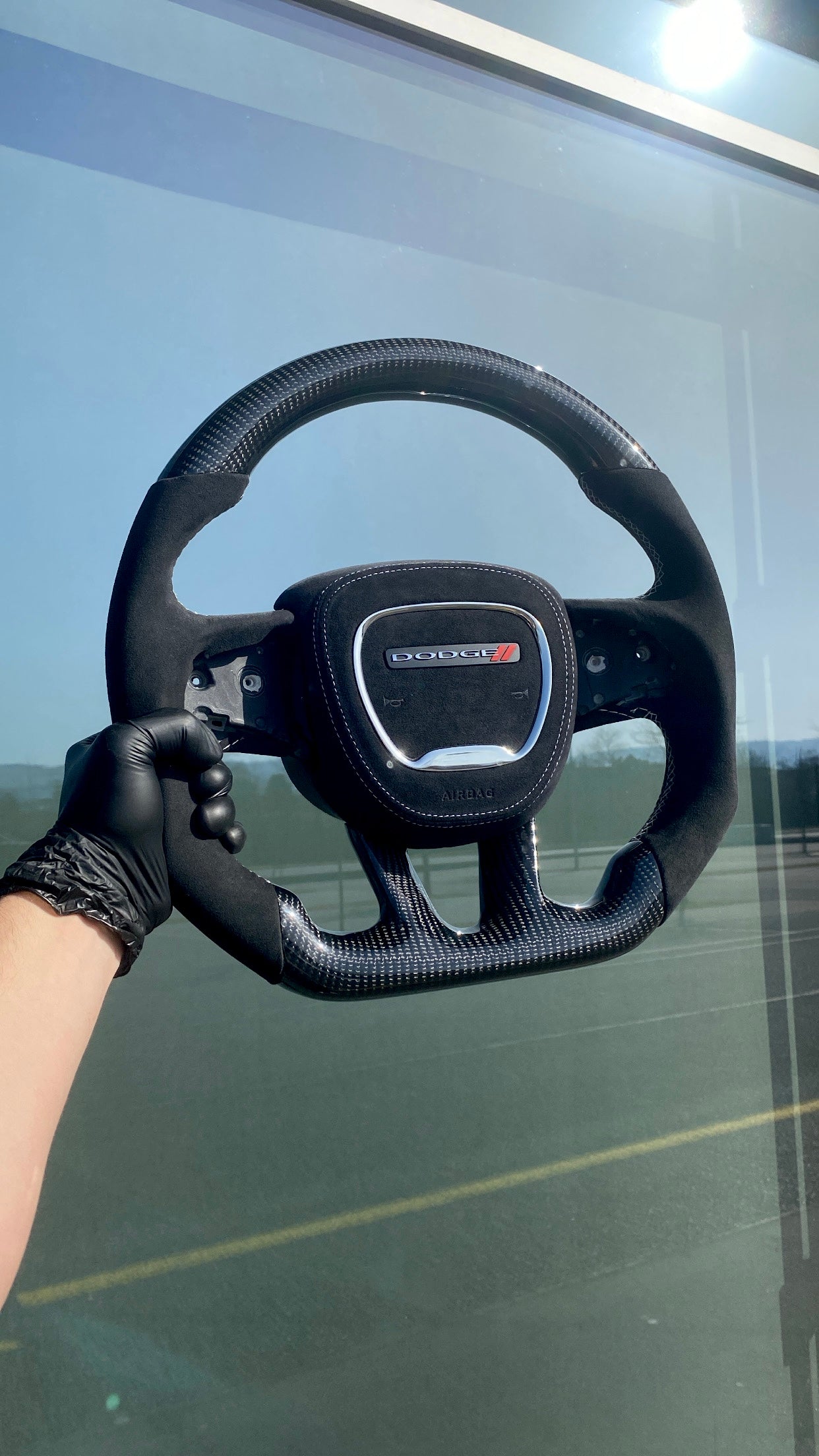 Volant sport en carbone Dodge