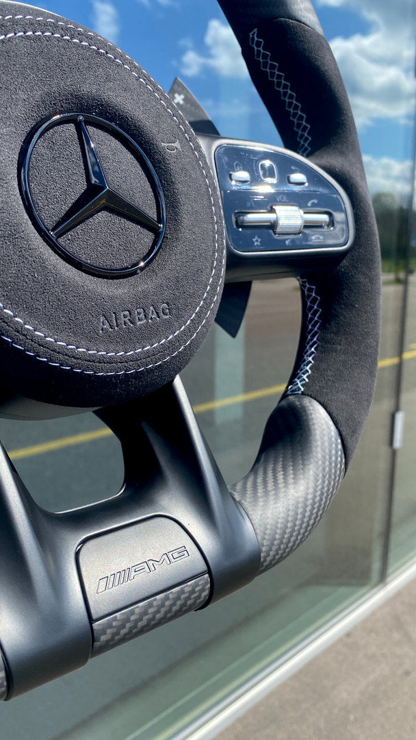Volant Sport Mercedes AMG Carbone Mat (LED)