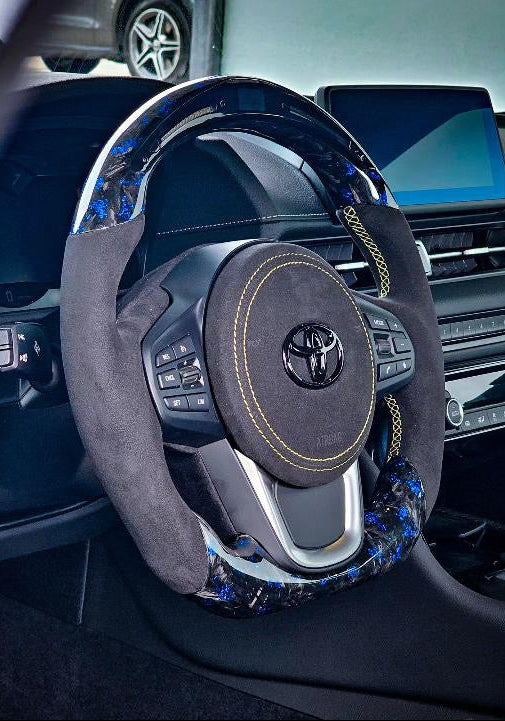 Toyota Supra Sportlenkrad Forged Carbon Farbsplitter (LED)