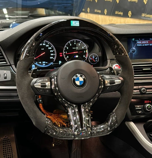 Volant sport BMW Carbone forgé LED (Mise à niveau Facelift)