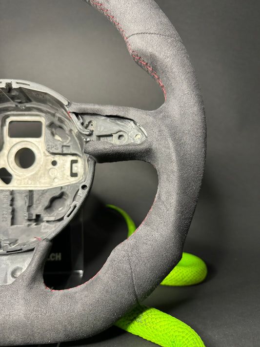 Audi Volant Sport Alcantara
