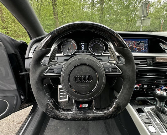 Volant sport Audi en carbone forgé