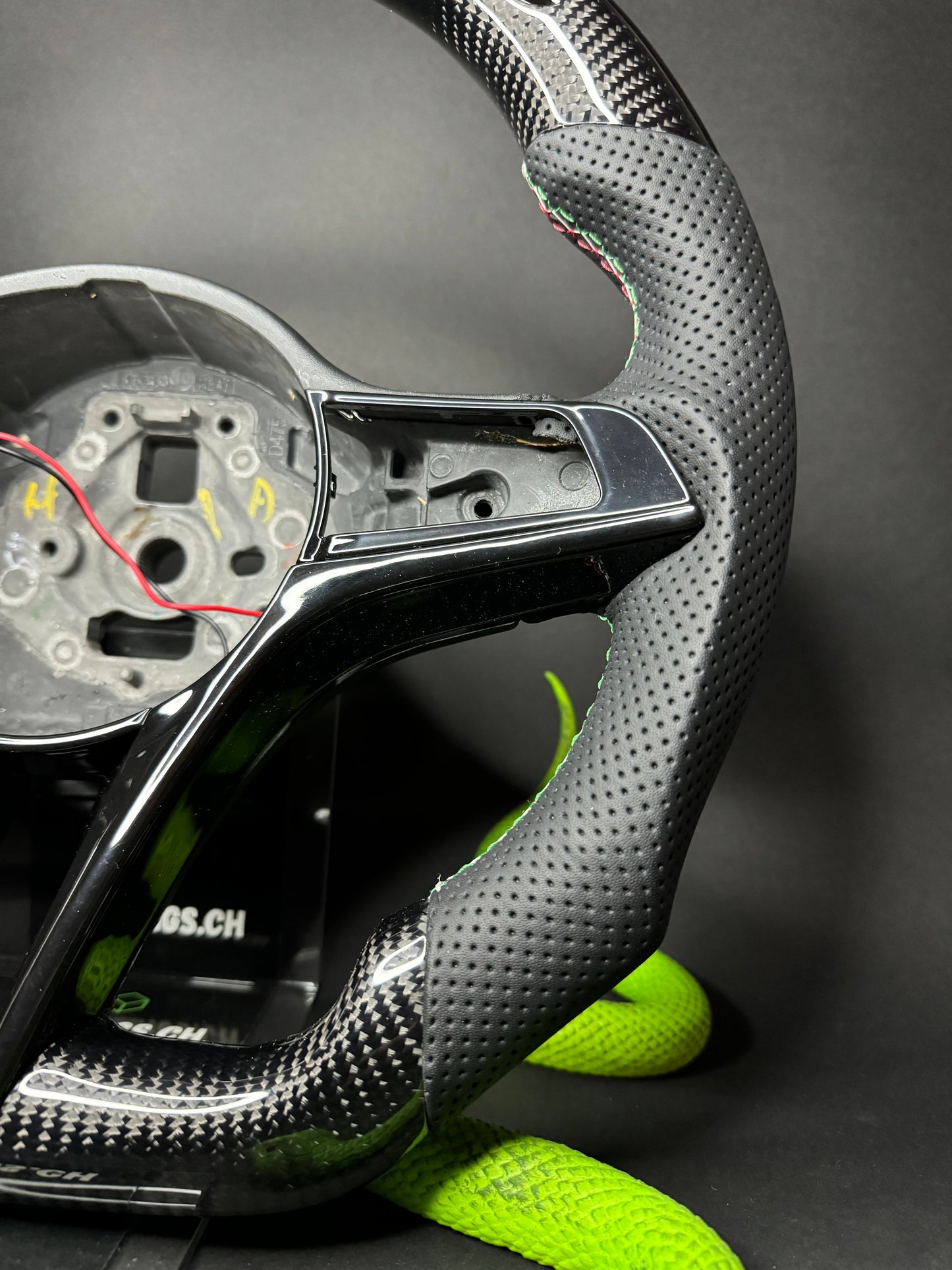 Alfa Romeo Carbon Sports Steering Wheel (LED)