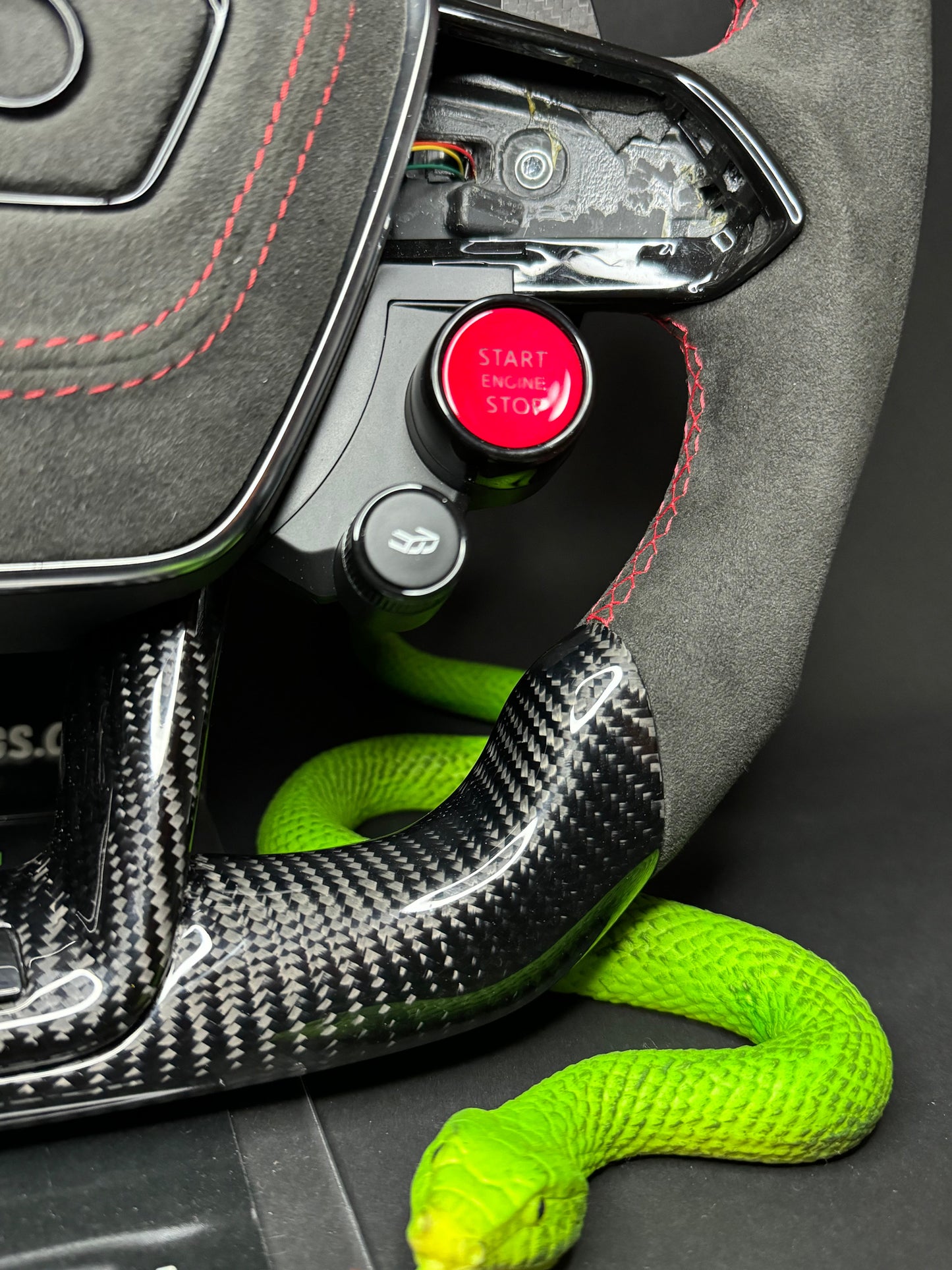 Volant sport Audi carbone (LED)