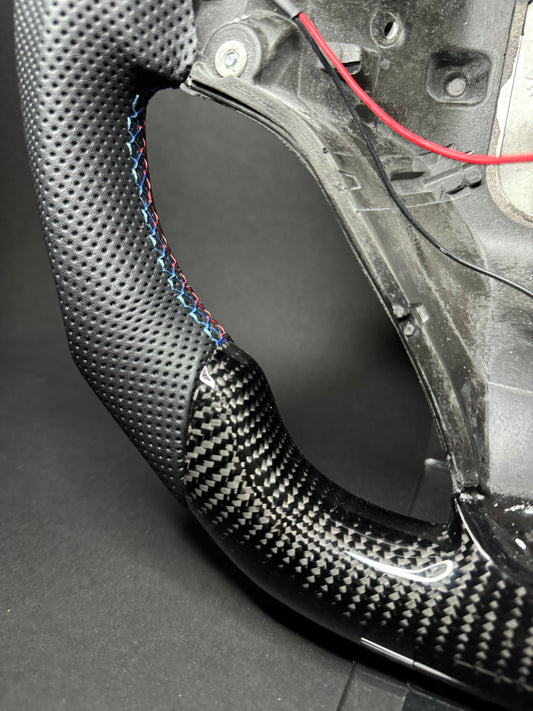 Volant sport BMW Carbone (LED) Série E