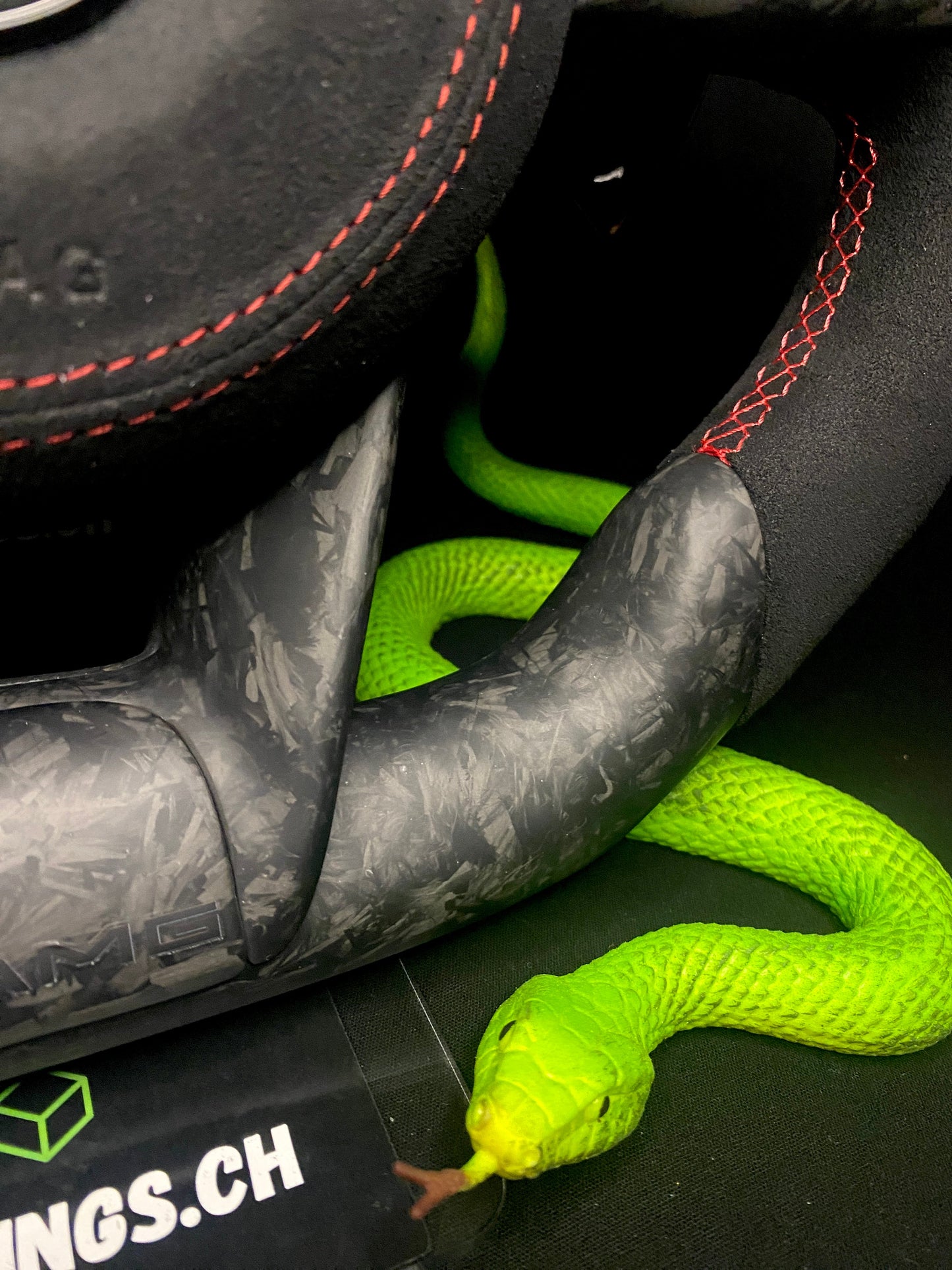 Volant sport Mercedes AMG Carbone forgé mat