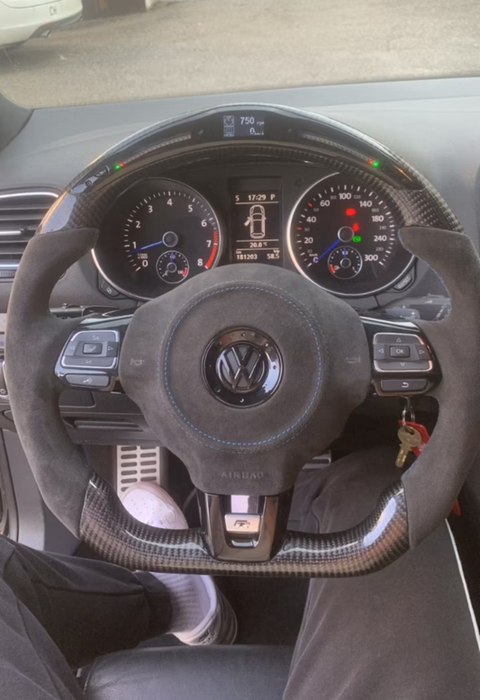 Volant sport VW Golf 6 en carbone (LED)