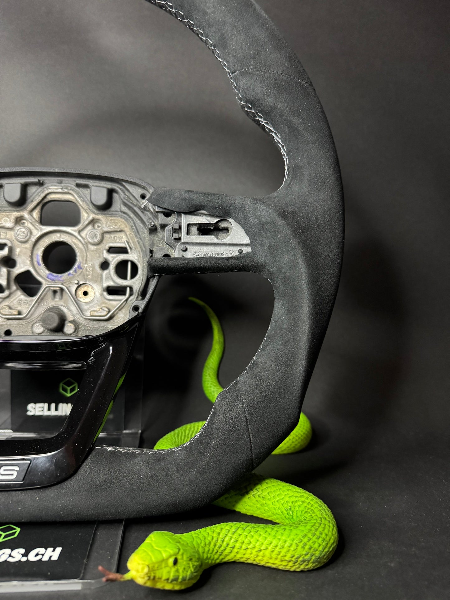 Audi Volant Sport Alcantara