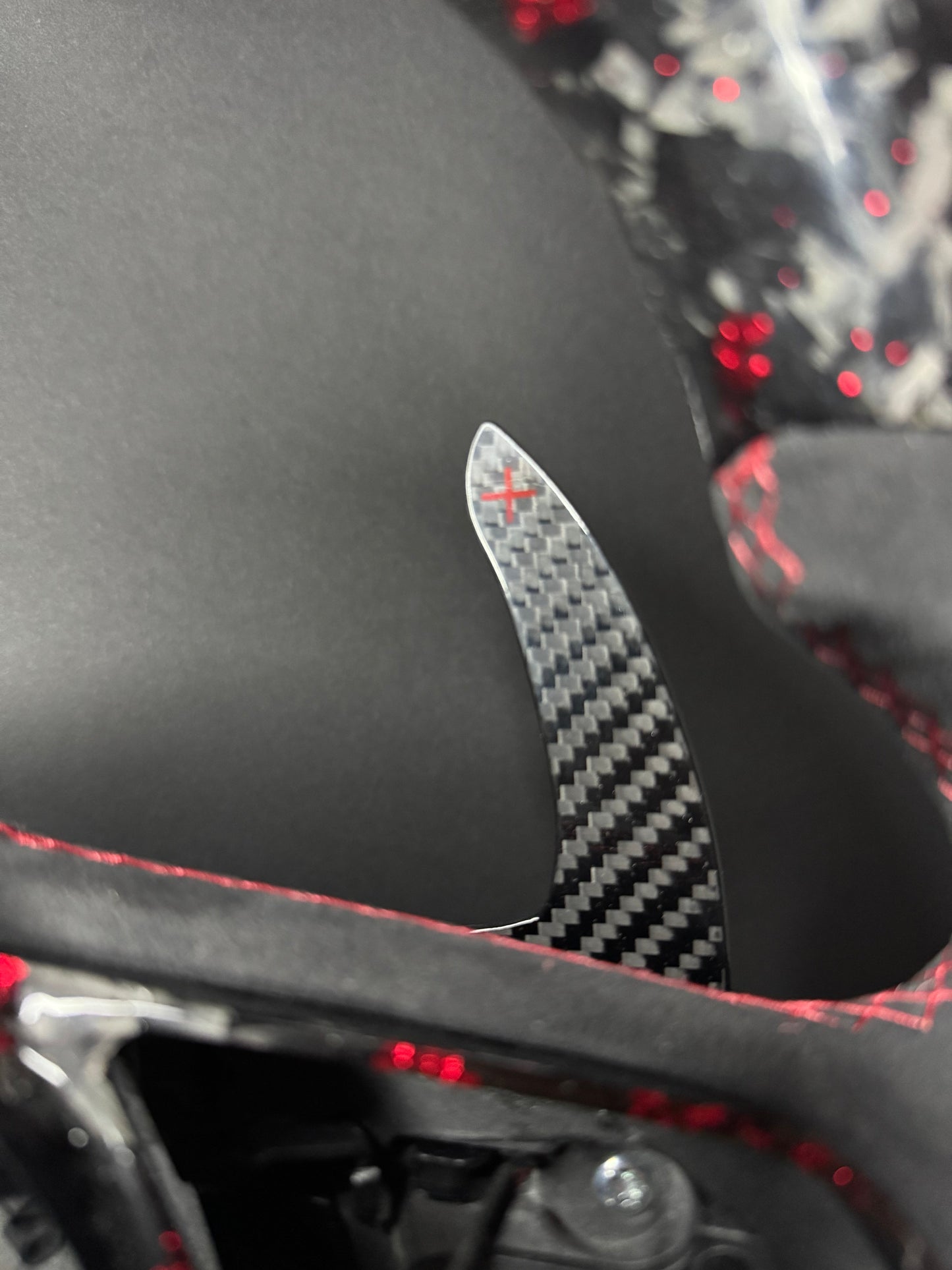 Audi Sportlenkrad Forged Carbon Farbsplitter