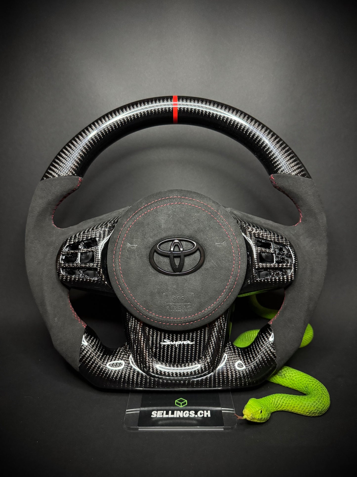 Volant sport Toyota Supra en carbone