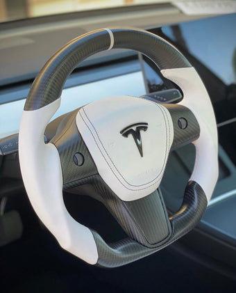 compare product Tesla Sportlenkrad Carbon Matt