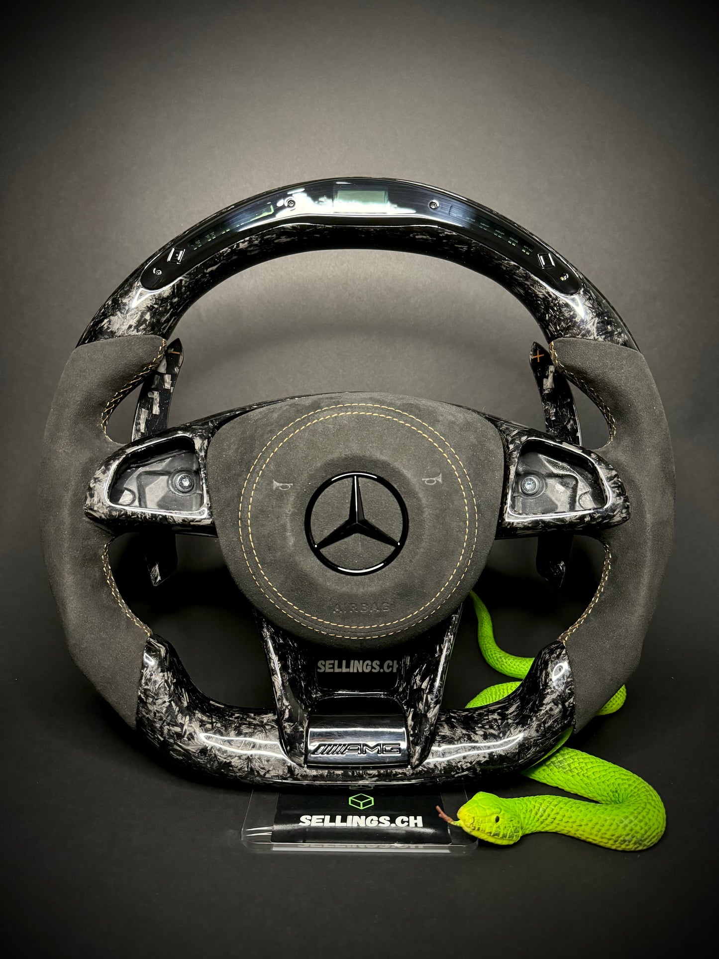 Volant sport Mercedes AMG Carbone forgé (LED)