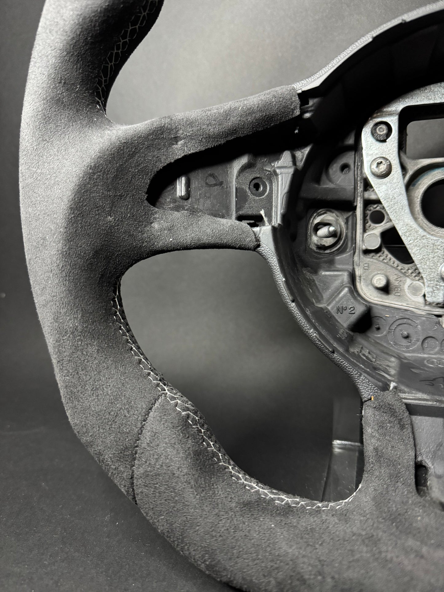 Audi Volant Sport Alcantara
