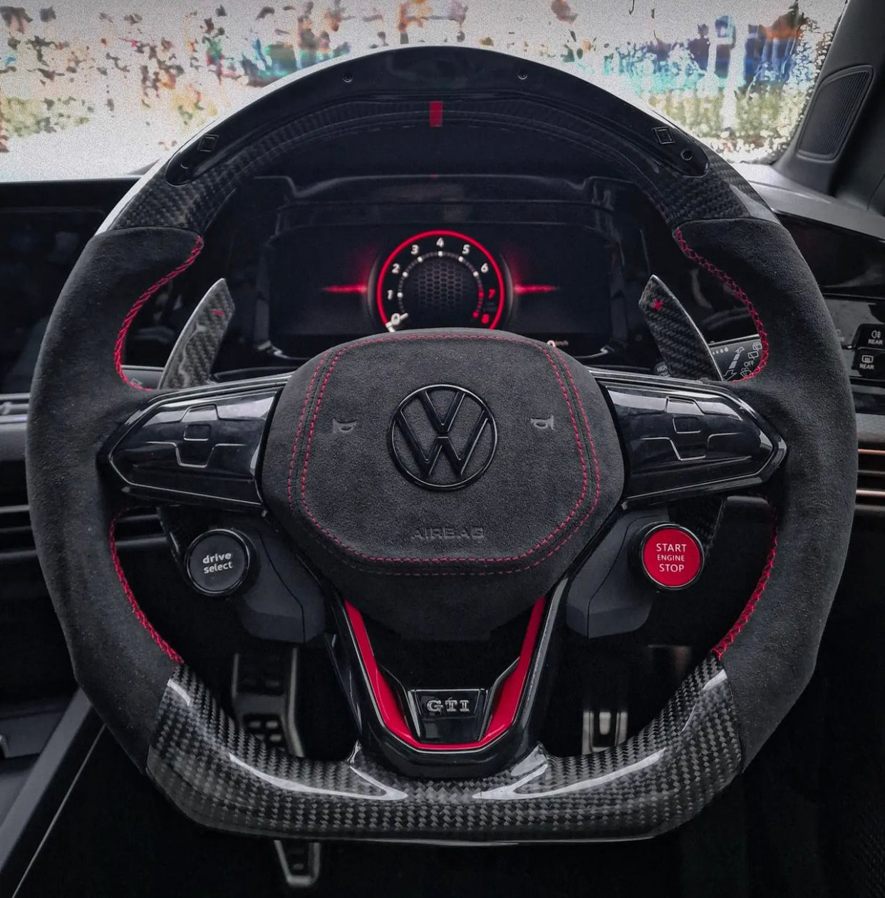 Volant sport VW Golf 8 en carbone (LED)