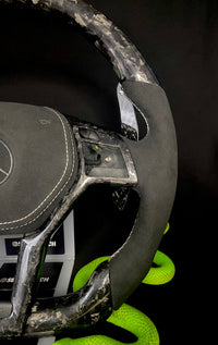 Volant sport Mercedes AMG Carbone forgé (LED)