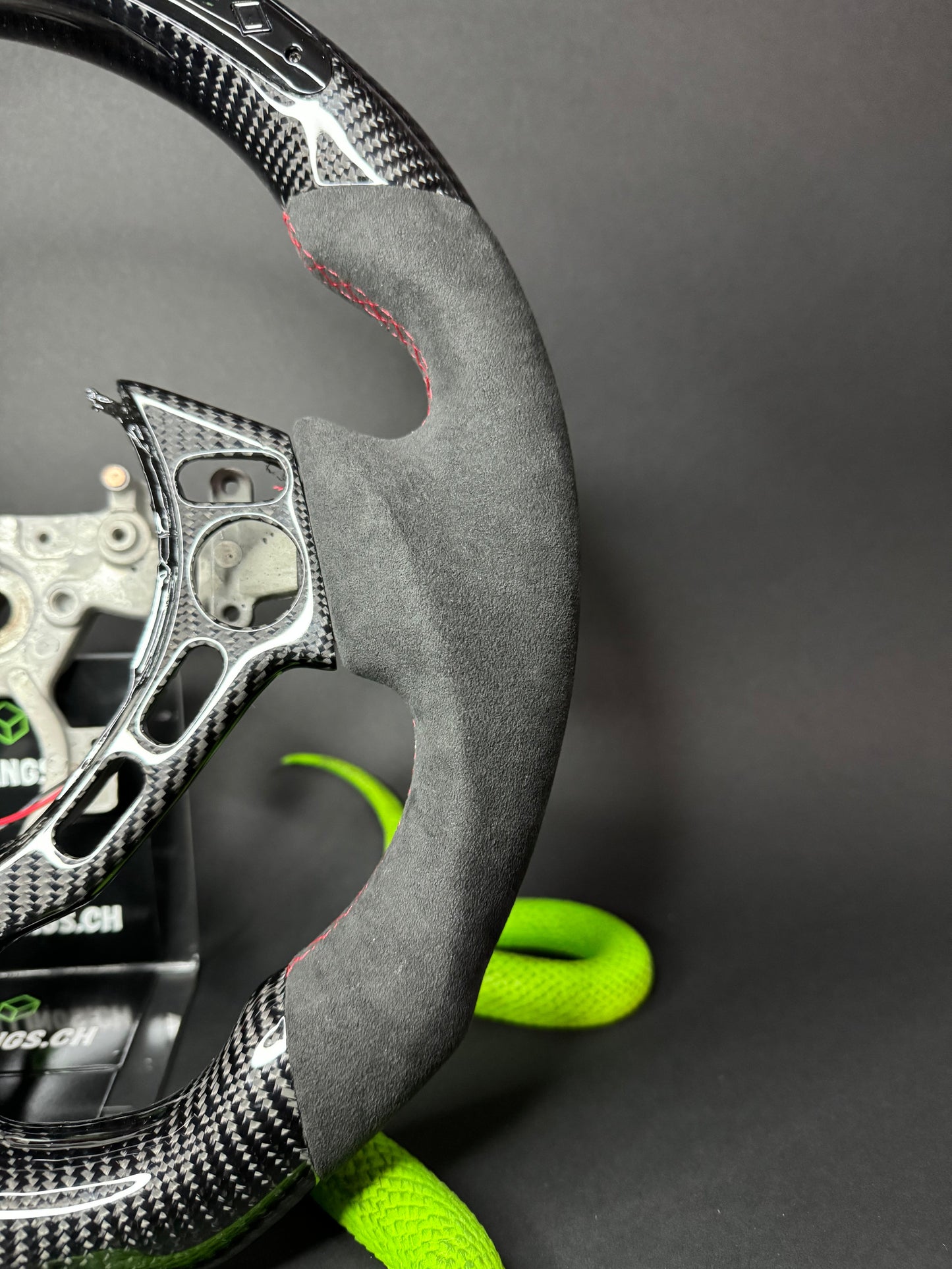 Nissan GTR Volant Sportif Carbone (LED)