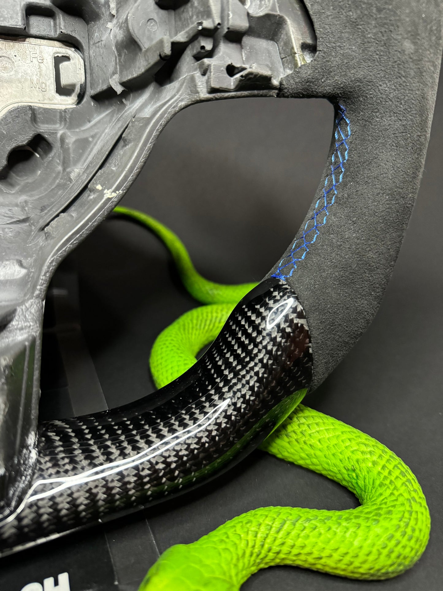 VW Golf 6 Sportlenkrad Carbon (LED)