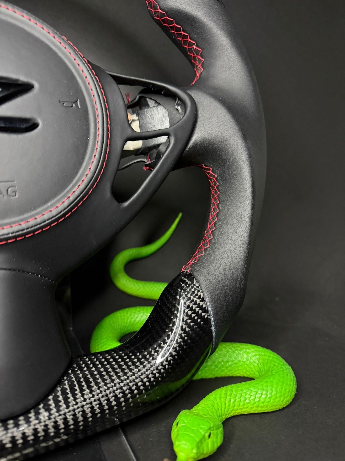 Nissan 370z Volant sport en carbone (LED)