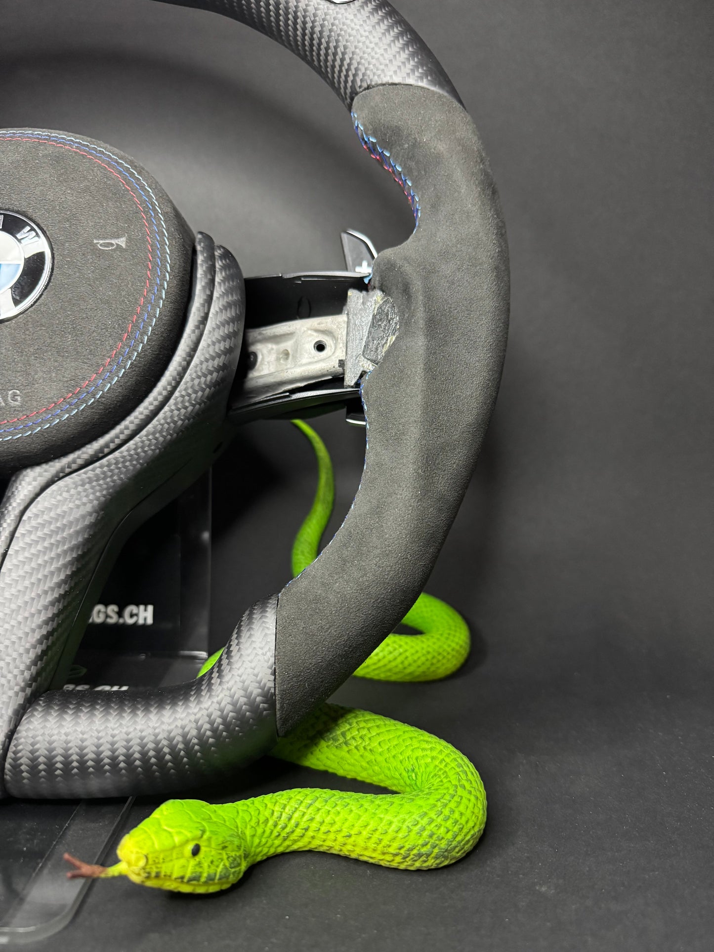 Volant sport BMW Carbone mat LED (Mise à niveau vers le Facelift)