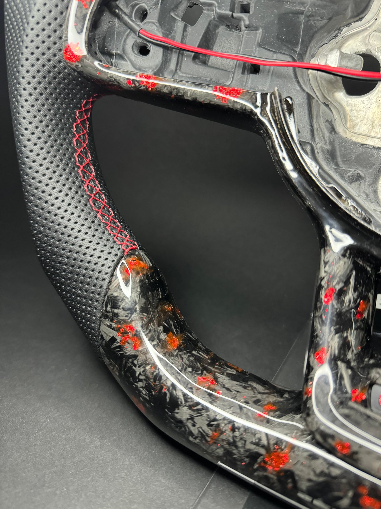 VW Golf 7/7.5 Sportlenkrad Forged Carbon Farbsplitter (LED)