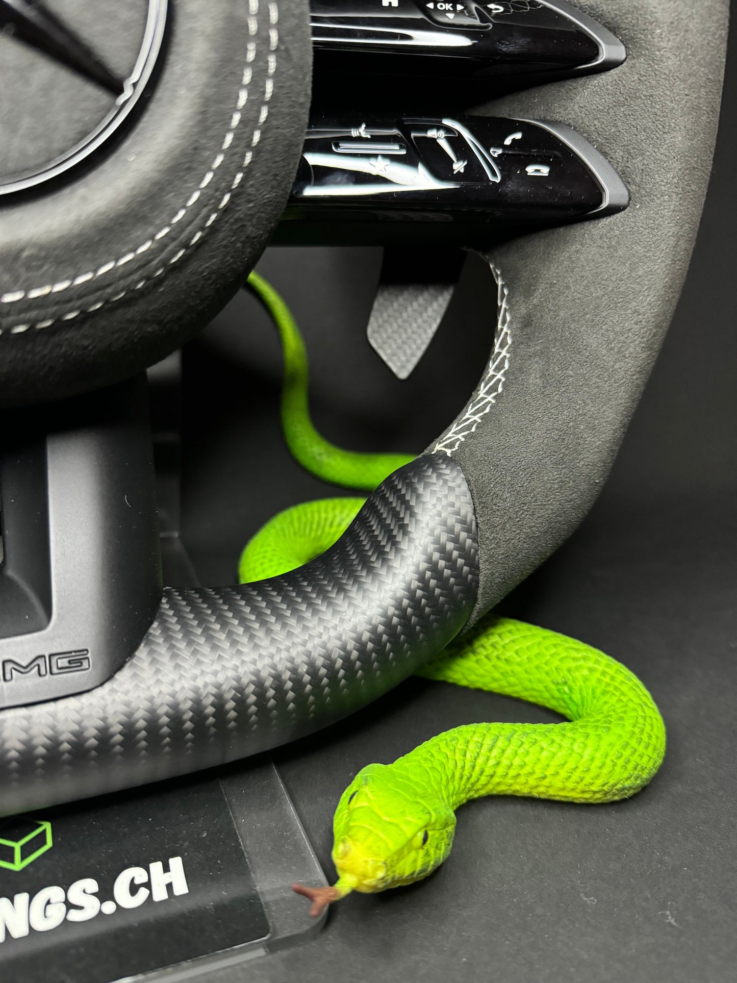 Volant sport Mercedes AMG Carbone Mat (mise à niveau vers Facelift)