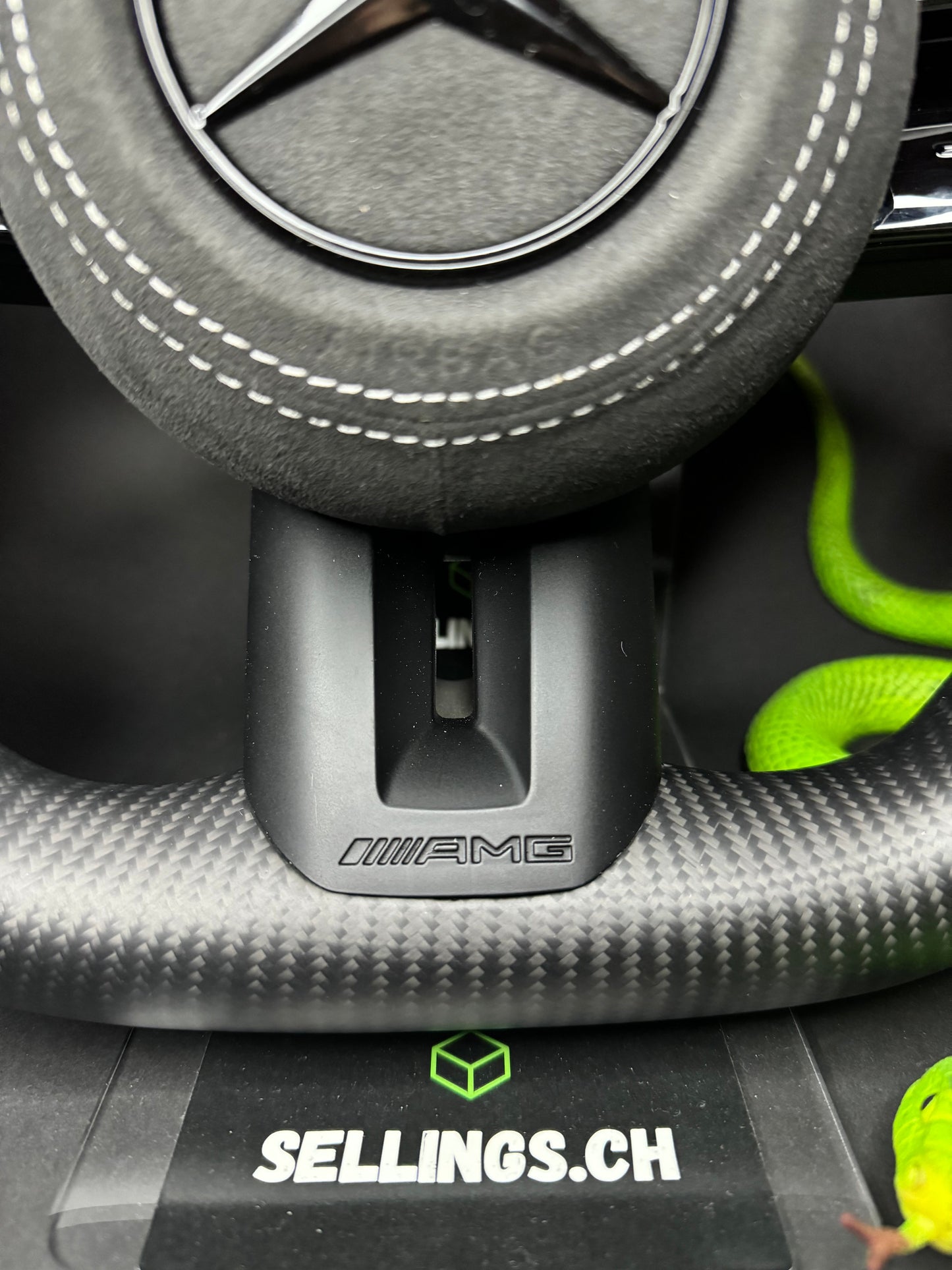 Volant sport Mercedes AMG Carbone Mat (mise à niveau vers Facelift)