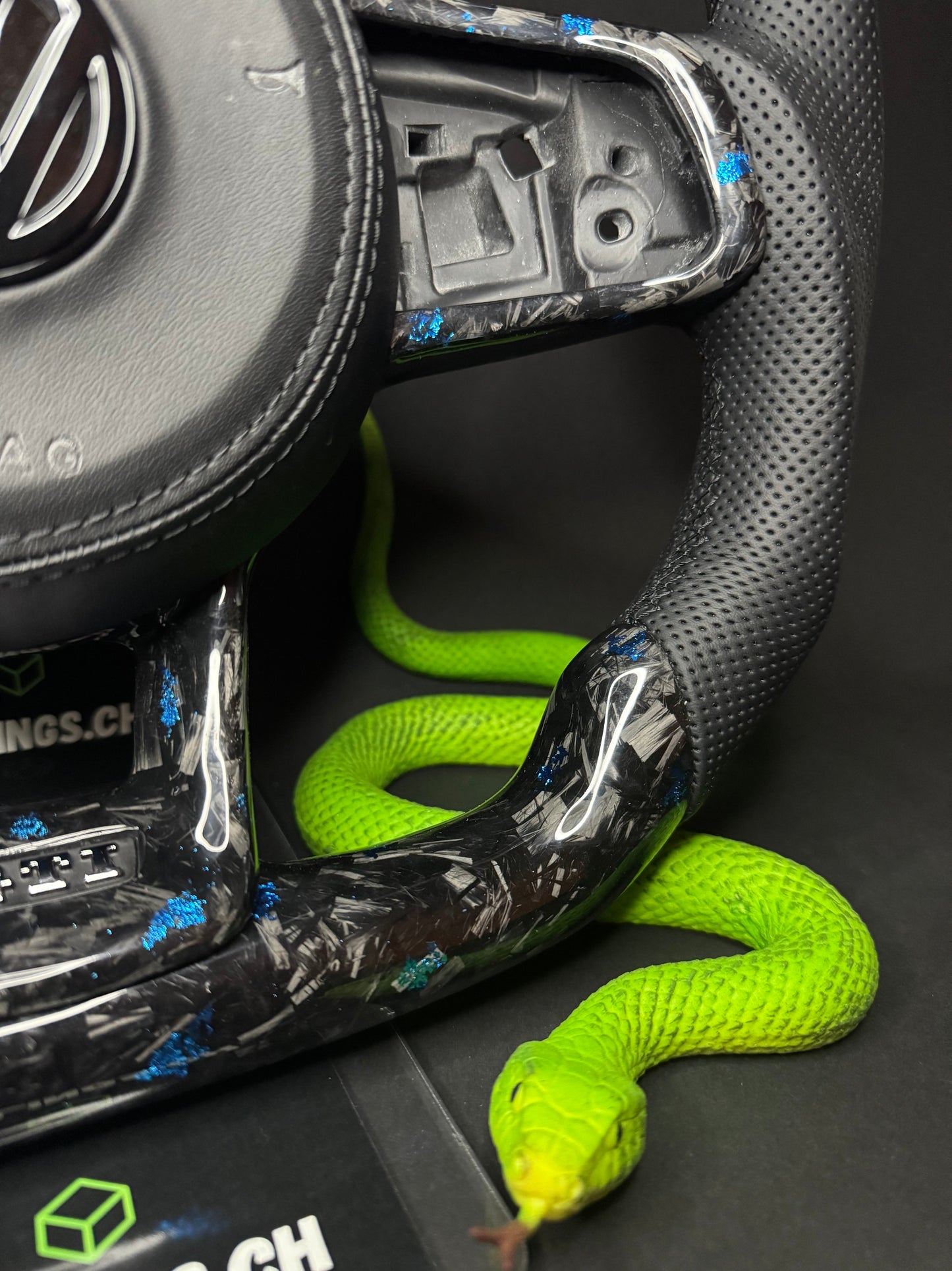 VW Golf 7/7.5 Sports Steering Wheel Forged Carbon Color Splitter (LED)
