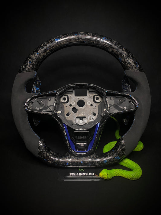 Volant sport en carbone forgé avec éclats de couleur pour VW Golf 8