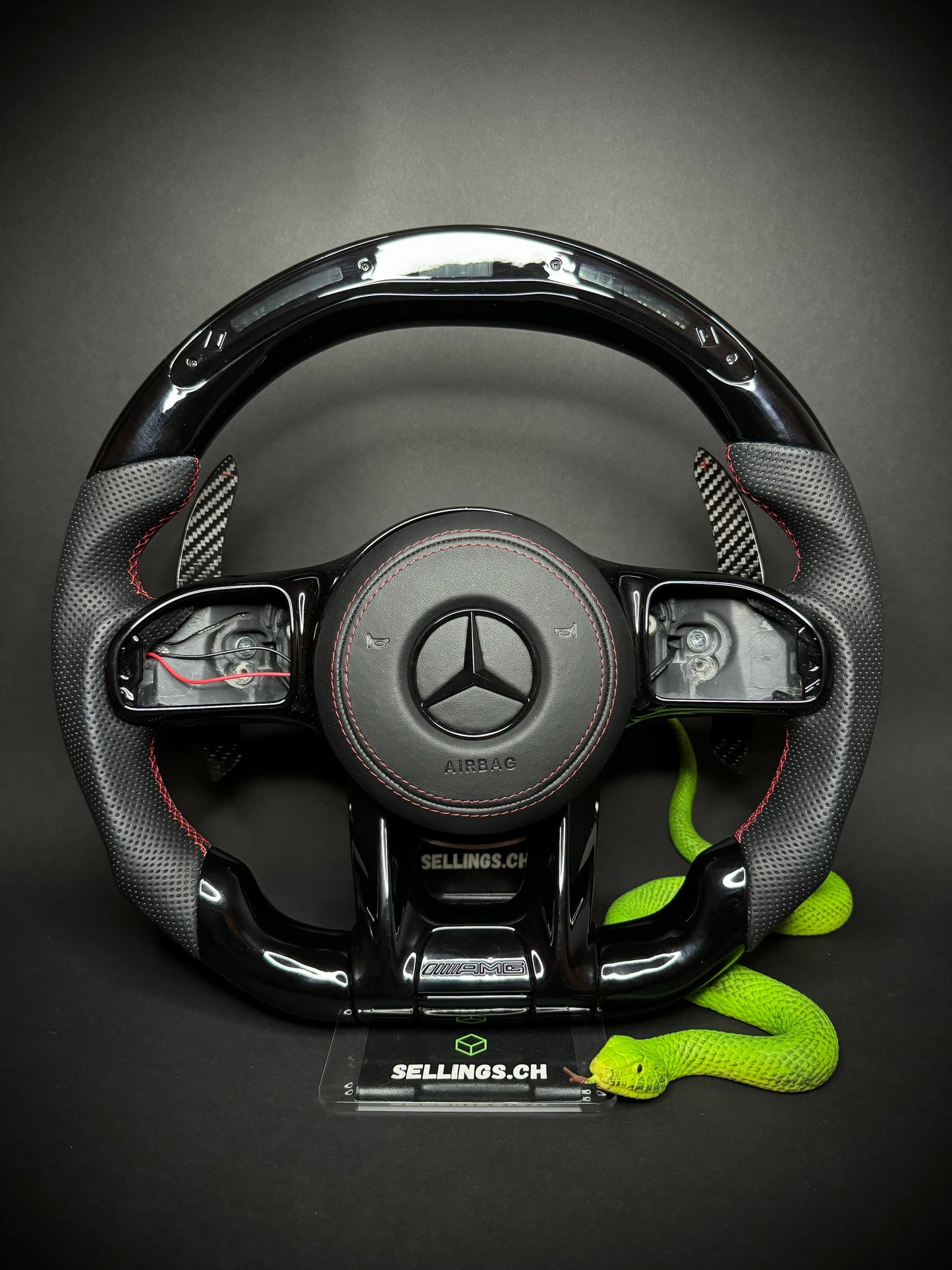 Volant sport Mercedes AMG noir LED (mise à niveau vers le modèle facelift)