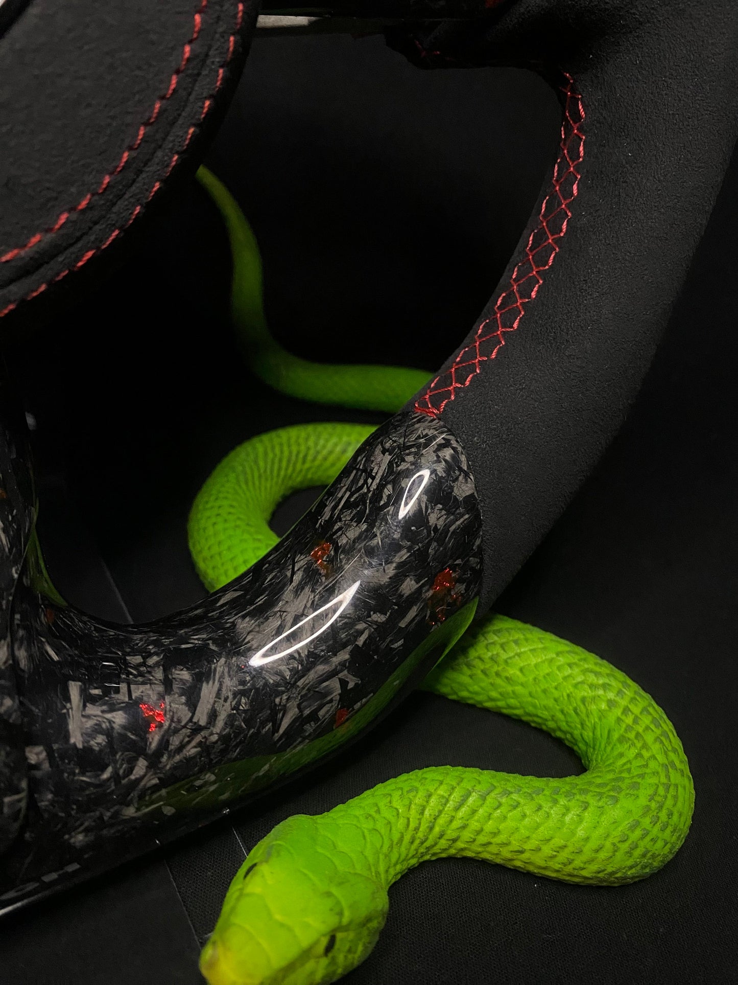 Ford Mustang Sports Steering Wheel Forged Carbon Color Splitter (LED)