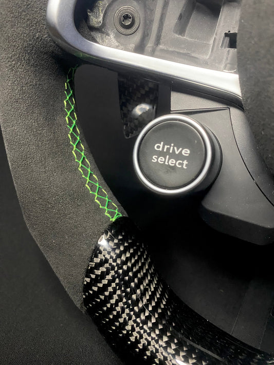 Volant sport VW Golf 7/7.5 Carbone R8 (LED)