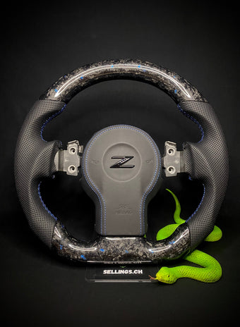 compare product Volant sport Nissan 350z en carbone forgé et paillettes de couleur