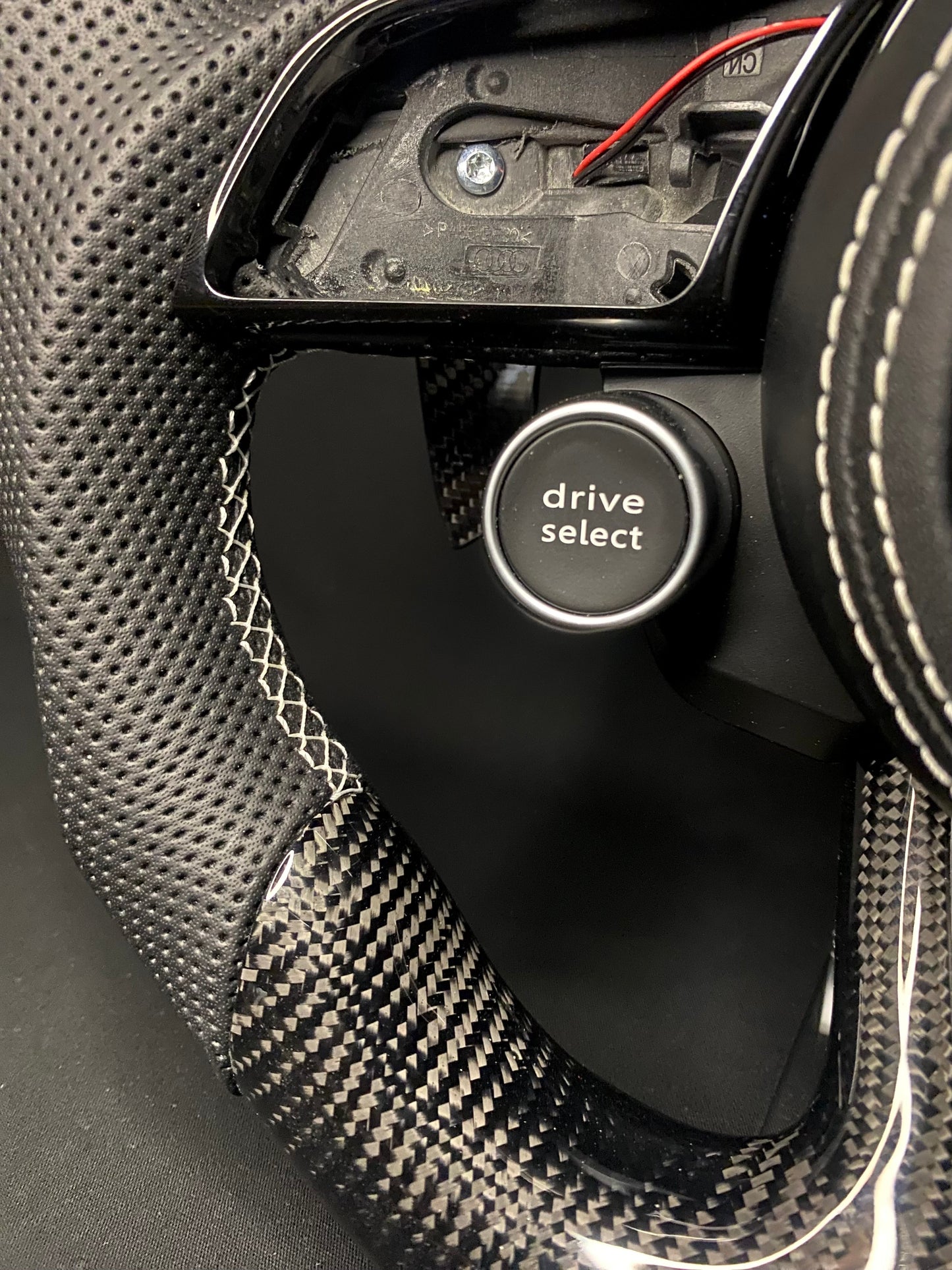 Volant sport Audi carbone (LED)