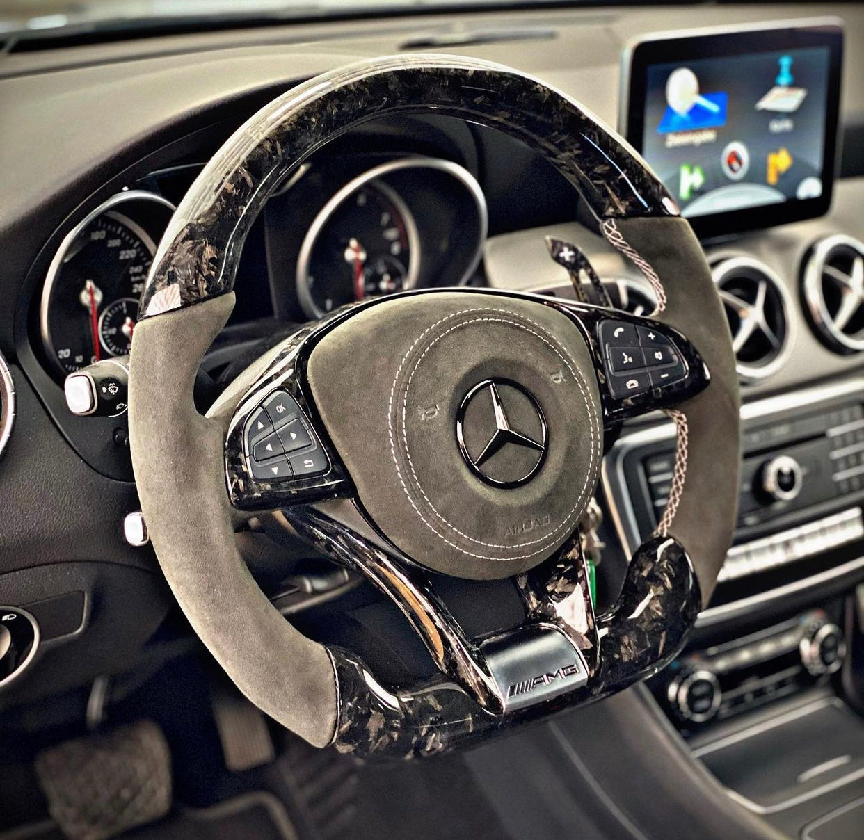 Volant Sport Mercedes AMG Carbone Forgé